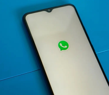 WhatsApp qrup sorğusu funksiyasını istifadəyə verir