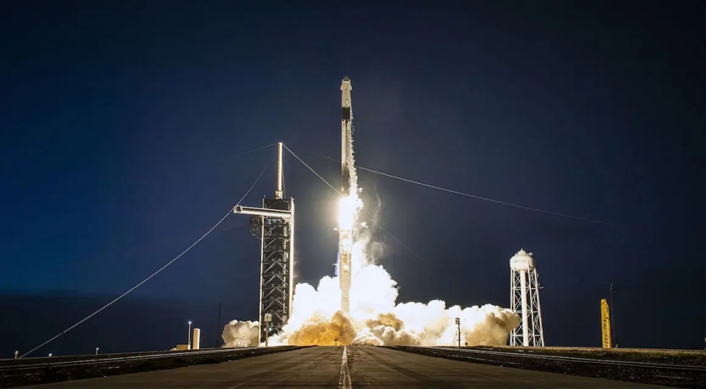 SpaceX 25-ci kosmik missiyasını tamamlayıb