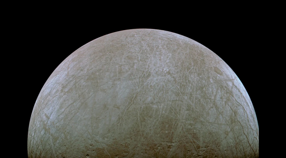 Yupiterin peyki “Europa”nın ən yaxın görüntüləri çəkilib