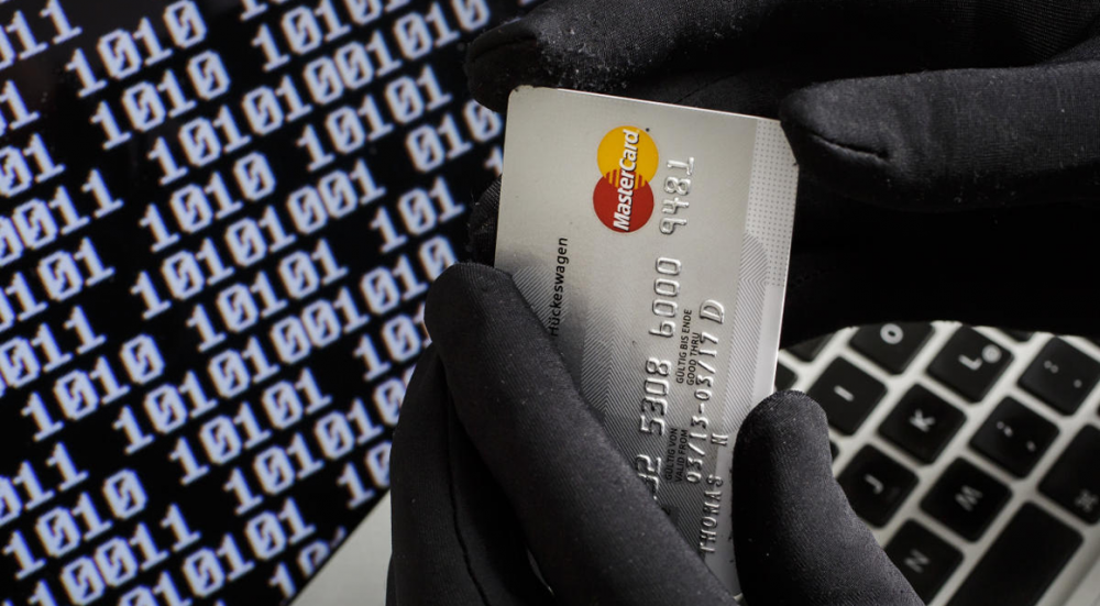 1 milyondan çox kredit kartı məlumatı oğurlanıb