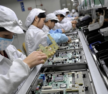 Apple-ın Çindəki fabrikinin işçiləri karantinə alınıb