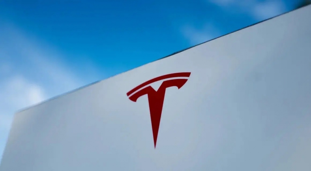 Tesla səhmləri son bir həftədə kəskin ucuzlaşıb