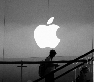 Apple yeni məhsullarla əlaqəli məlumat sızdıran işçisinin kim olduğunu tapıb