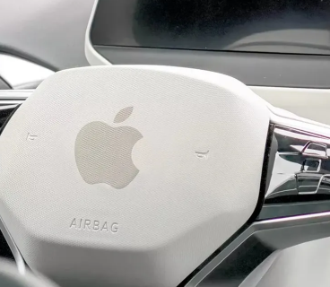 Apple-ın avtonom avtomobil layihəsi bir daha oğurlanıb