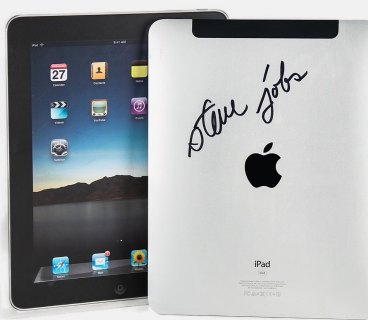 Stiv Cobsun imzaladığı iPad hərracda rekord qiymətə satışa çıxarılıb