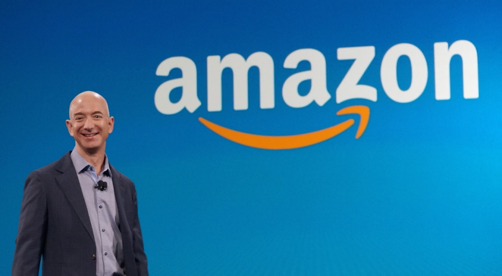 Bezos “Amazon”un $2 milyard dəyərində səhmlərini satıb