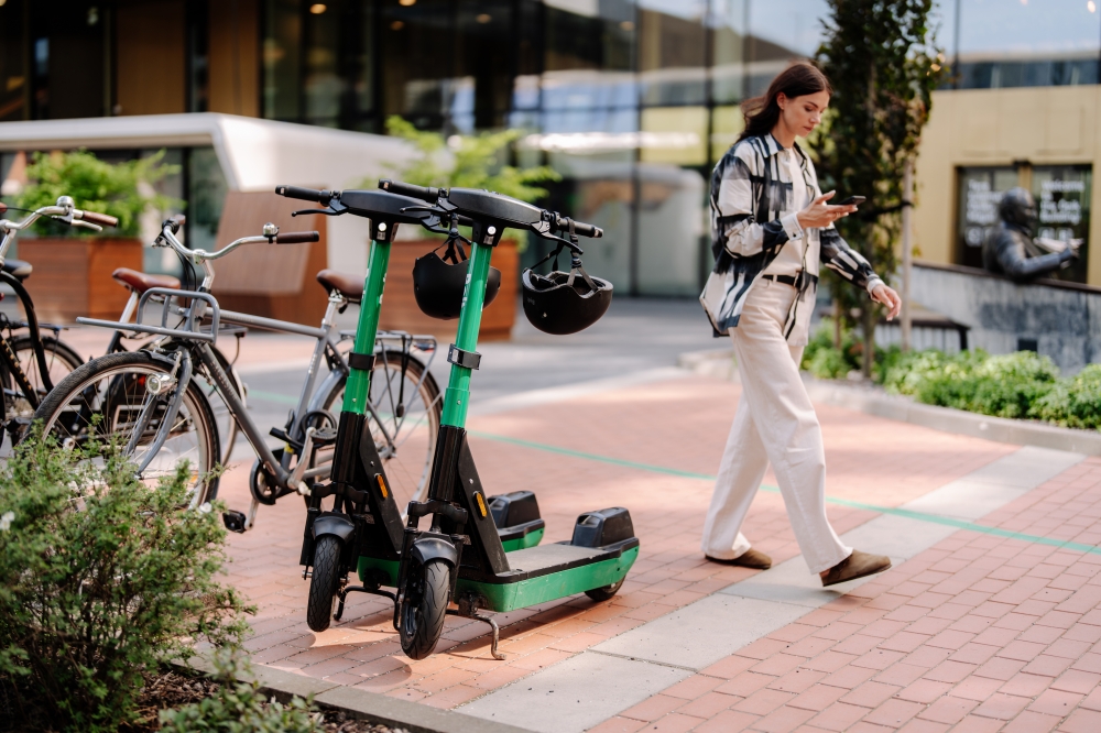 Electric Scooters: Golden Rules for Traveling in Cold Weather