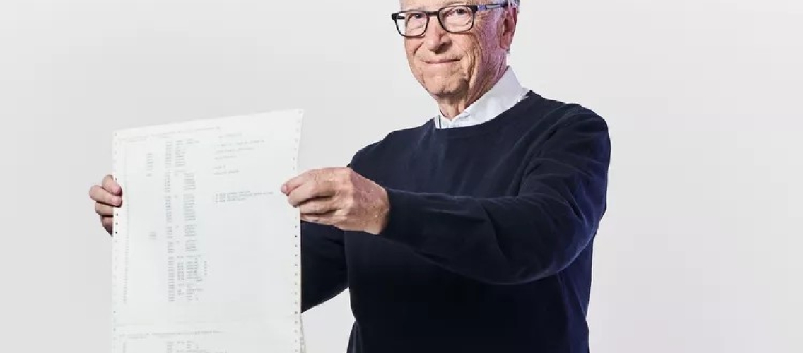 Bill Qeyts 50 il sonra “Microsoft”un gizli kodunu dünyaya təqdim edib