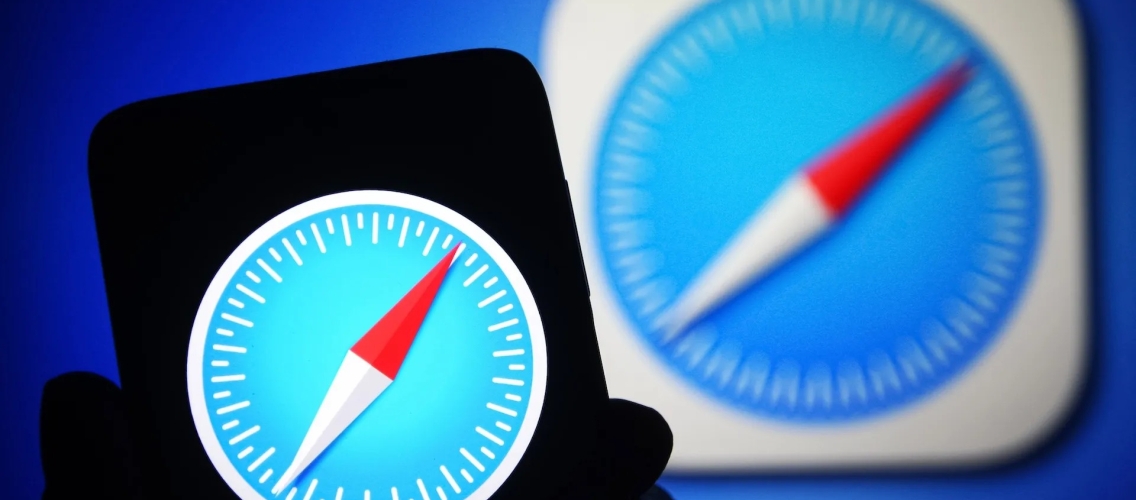Apple adds AI search engines to Safari browser