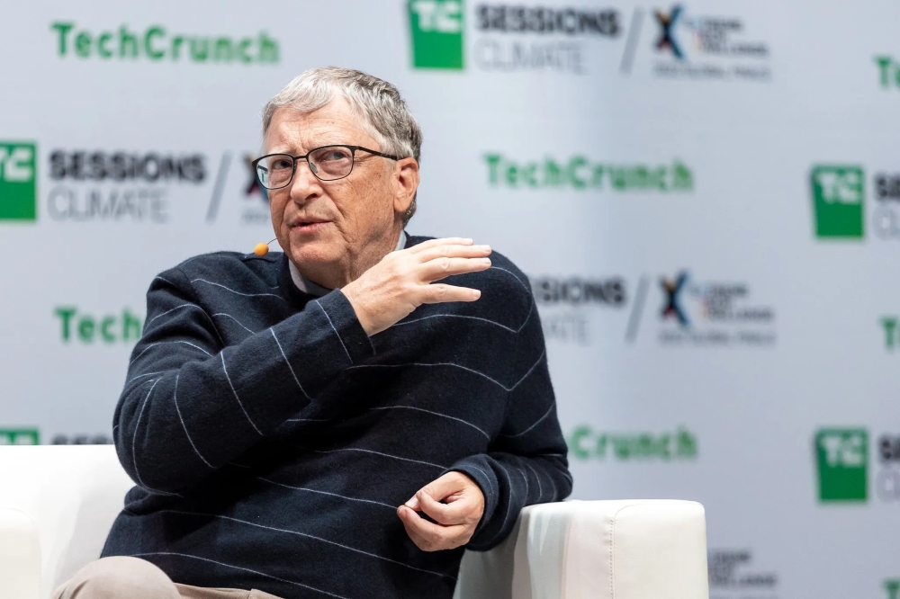Bill Gates has decided to spend $200 billion by 2045 and close his foundation