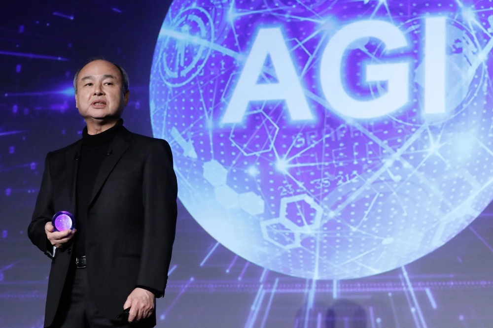 SoftBank-ın təsisçisi ABŞ-da 1 trilyon dollarlıq robot istehsalı kompleksi tikməyi planlaşdırır