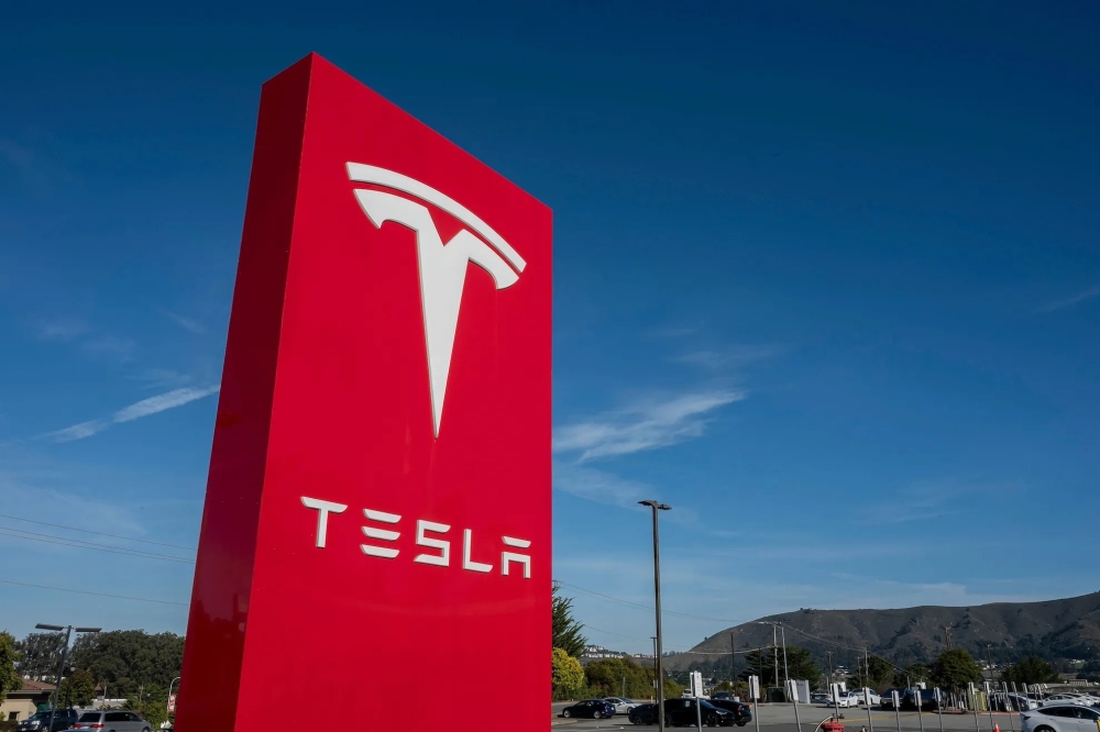 İlon Mask Hindistan bazarına güclü giriş etdi — Tesla Model Y satışa çıxarıldı