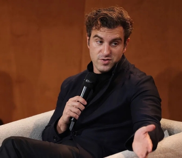Airbnb CEO: Artificial intelligence still can’t replace Google
