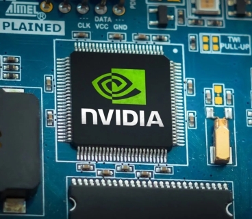 Çin yerli şirkətlərə Nvidia H20 çiplərinin istifadəsini məhdudlaşdırıb