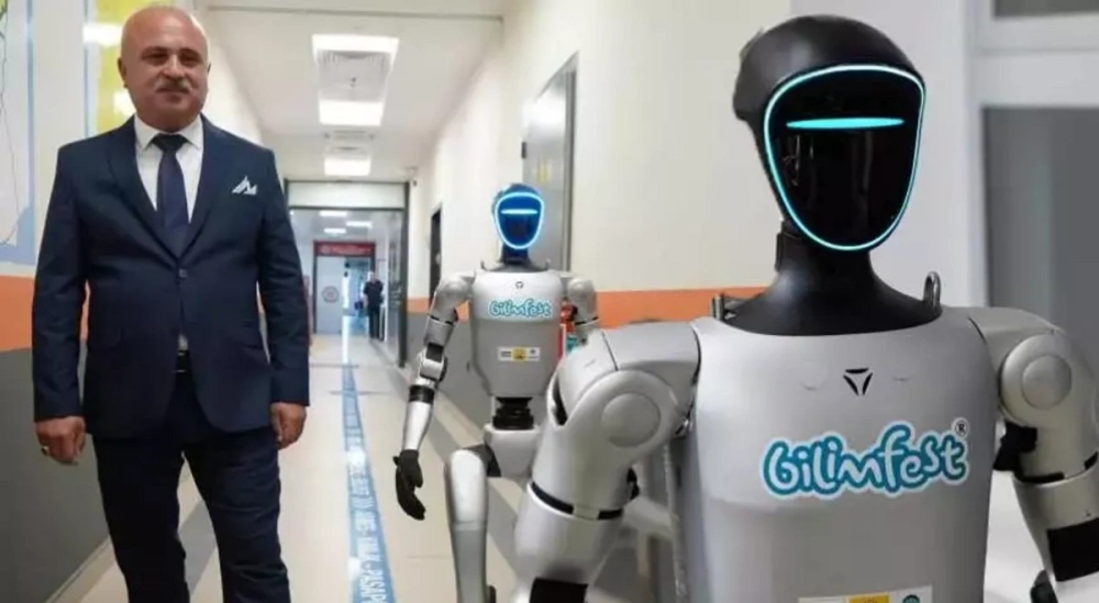 A First in Turkey: Robot Granted Citizenship