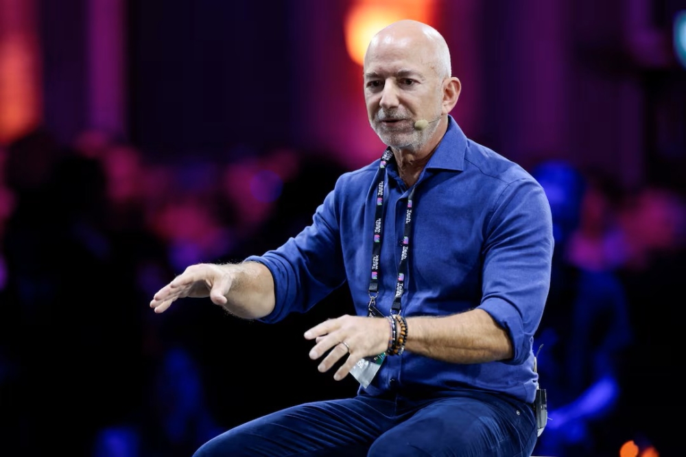 Ceff Bezos: Milyonlarla insan yaxın illərdə kosmosda yaşayacaq