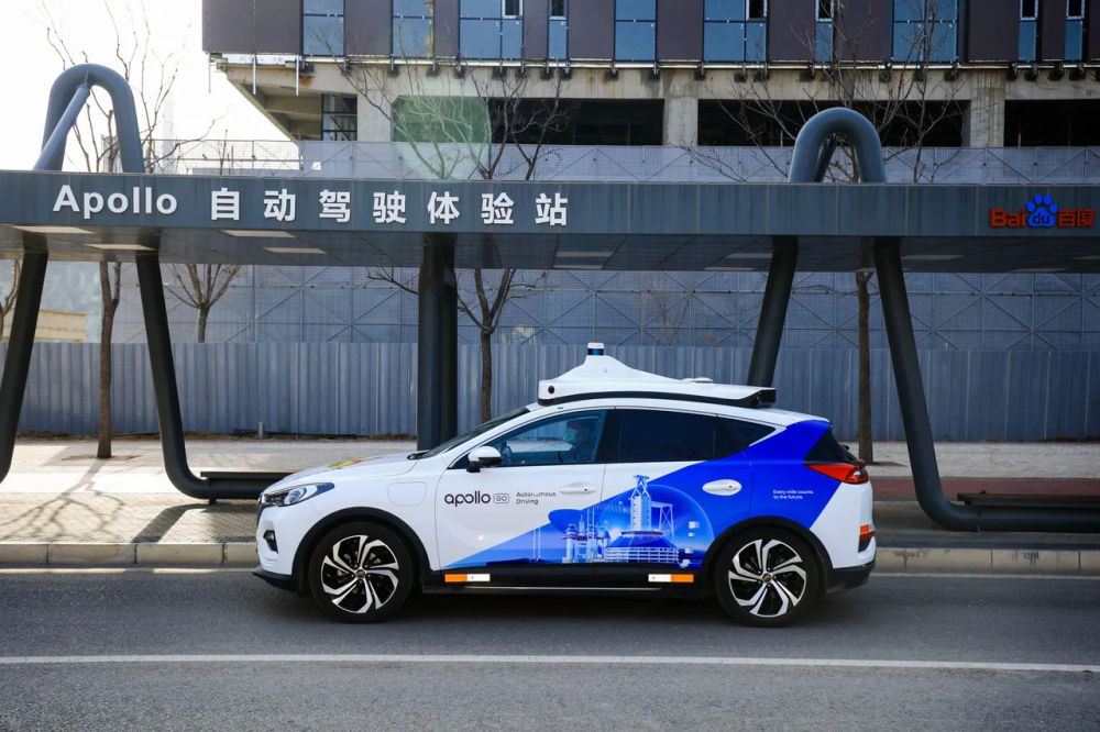 Çinin Baidu şirkəti İsveçrədə robotaksi sınaqlarına başlayır