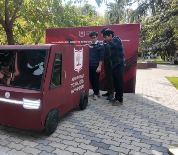 Gəncədə ağıllı elektrik avtomobilinin təqdimatı keçirilib