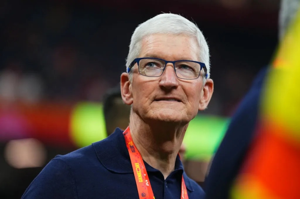 Tim Cook is preparing to step down as Apple’s CEO
