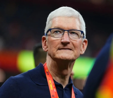 Tim Cook is preparing to step down as Apple’s CEO