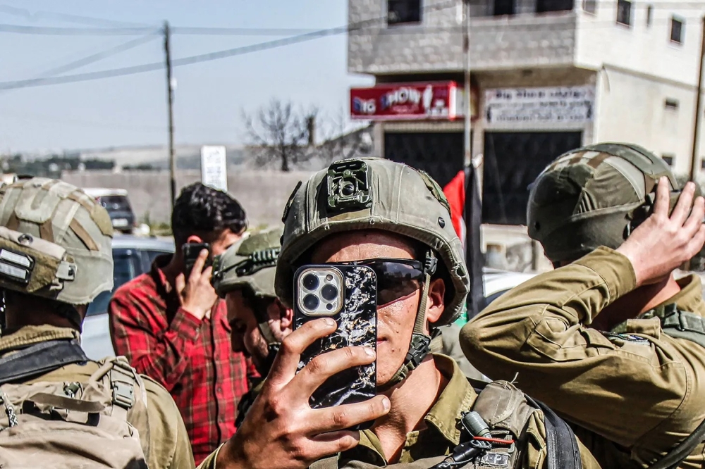 iPhone use becomes mandatory in the Israeli army