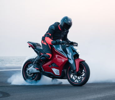 Zoho elektrikli motosiklet startapına 45 milyon dollar investisiya edib