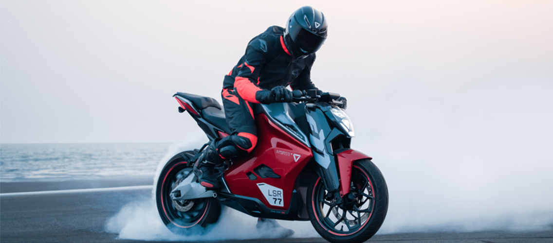 Zoho elektrikli motosiklet startapına 45 milyon dollar investisiya edib