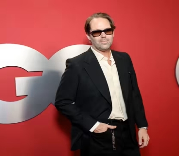 Zukerberq Apple-ın aparıcı dizaynerini komandasına cəlb edib