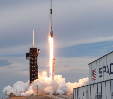 SpaceX 1.5 trilyon dollar bazar dəyəri ilə birjaya çıxmağı planlaşdırır