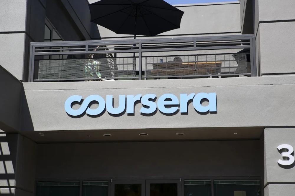 Coursera Udemy-ni 2,5 milyard dollara satın alıb
