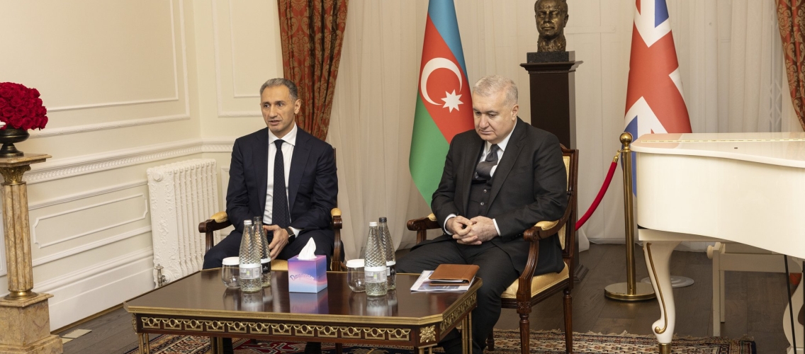 Rəşad Nəbiyev Birləşmiş Krallıqda texnologiya icması ilə görüşüb