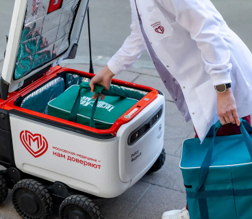 Yandex xəstəxanalarda robot-kuryerləri işə salıb
