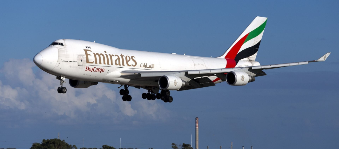Emirates təyyarələrində pulsuz Starlink interneti istifadəyə verildi
