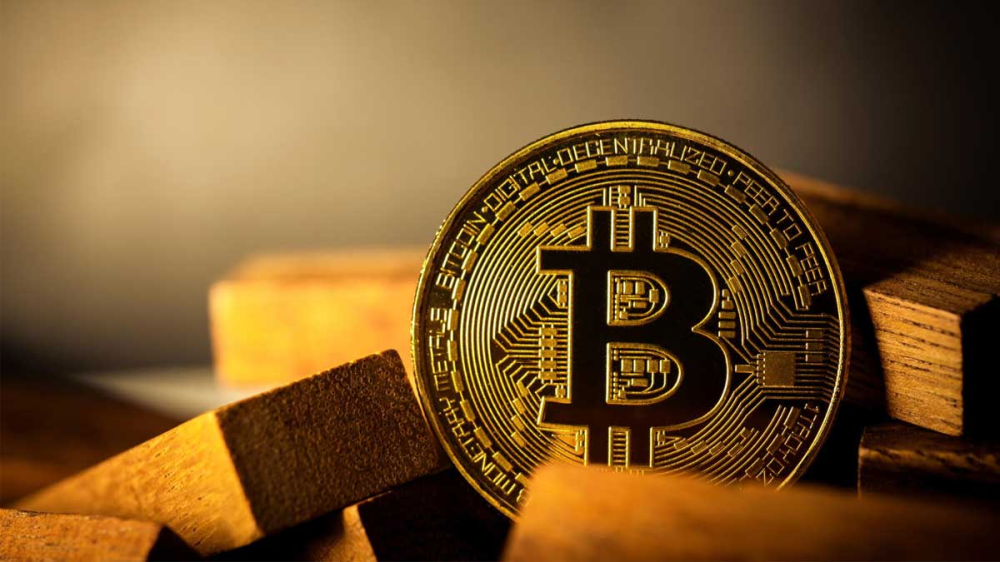 Bitcoin fell: price fell below $77,000