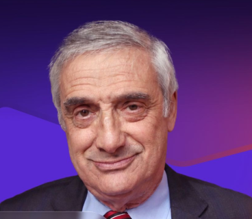 Nobel Prize laureate in economics Joel Mokir arrives in Baku