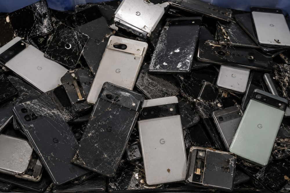 Old broken phones turned into data centers