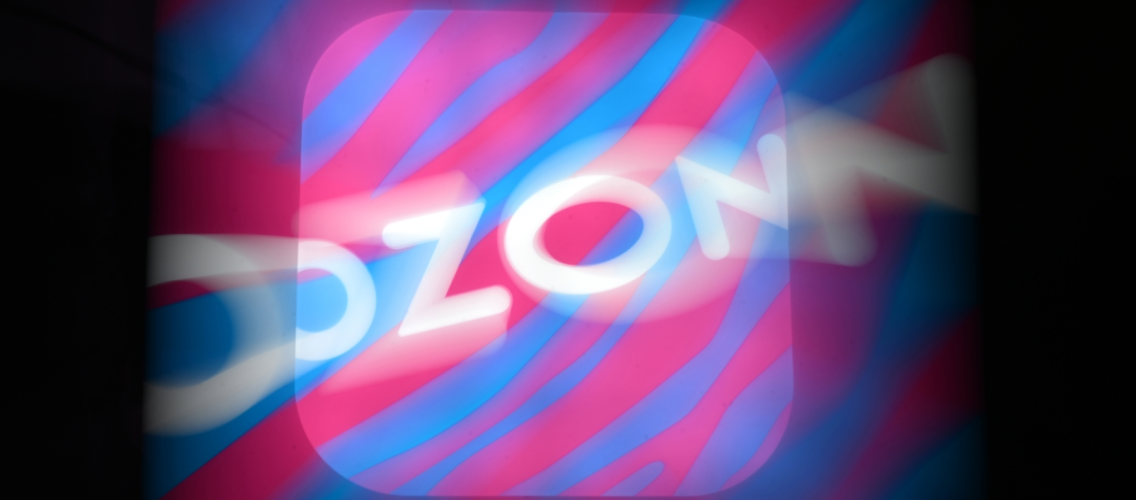 "Ozon" canceled the delivery fee and translated the storefront into Azerbaijani