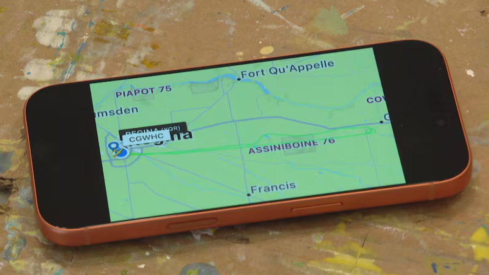 iPhone 17 Pro fell from a plane from a height of more than 1 kilometer, but continued to work