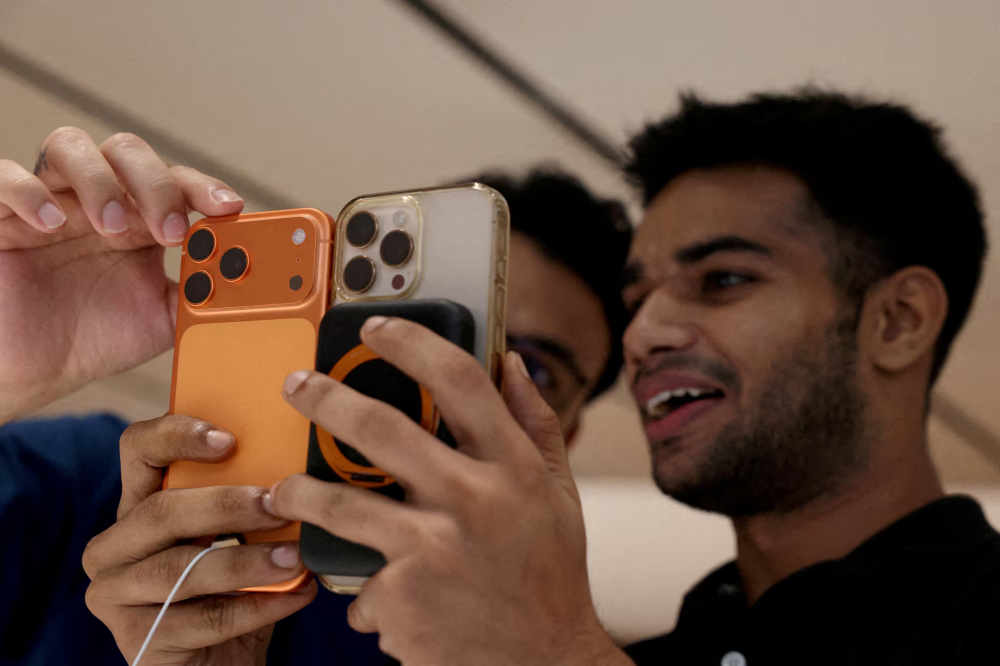 Apple Hindistanda 10 milyard dollarlıq satış həddini keçib